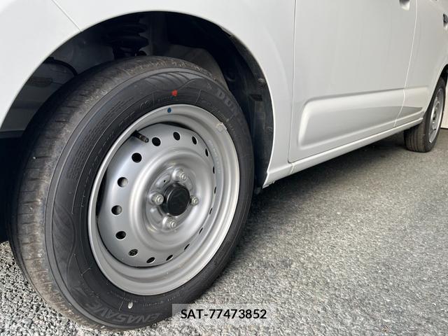 Suzuki ALTO 2025-12 8814266-5