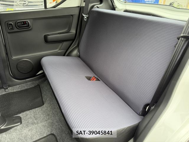 Suzuki ALTO 2019-08 8815842-3