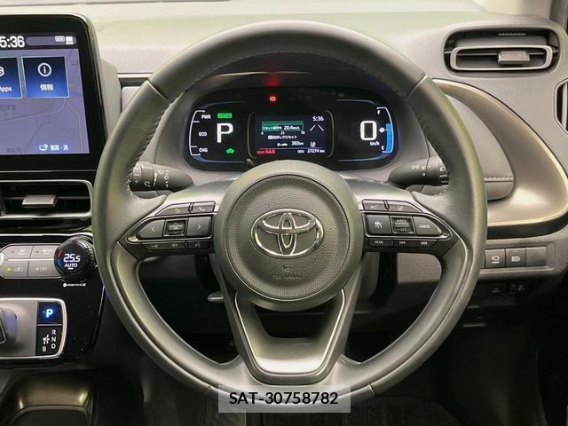 Toyota AQUA 2022-04 8812125-10