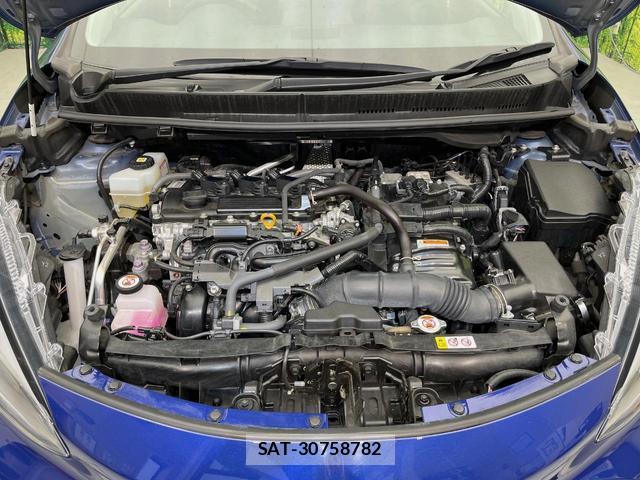 Toyota AQUA 2022-04 8812125-17