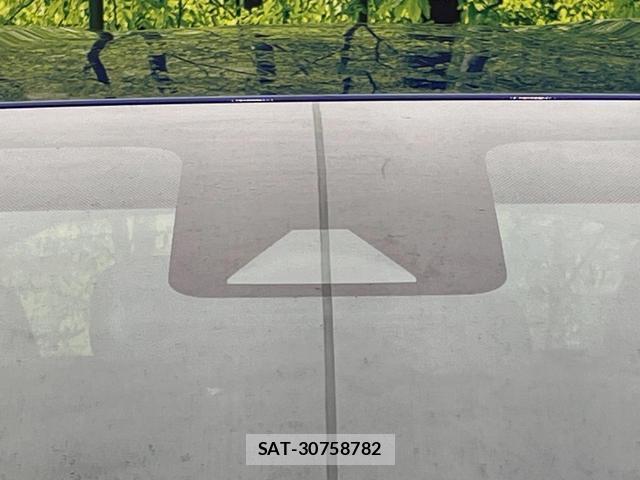 Toyota AQUA 2022-04 8812125-5