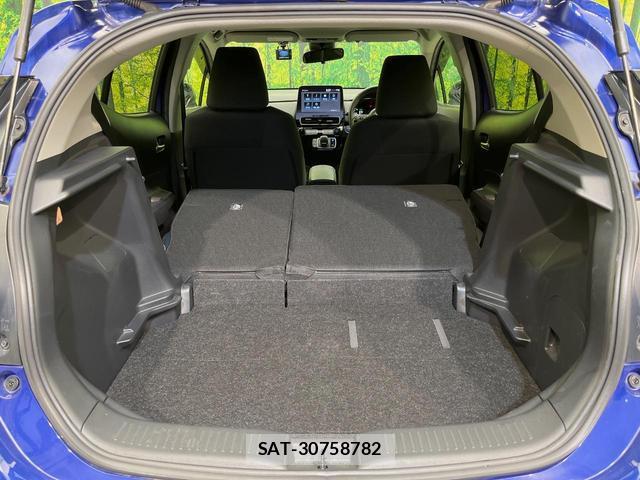 Toyota AQUA 2022-04 8812125-9