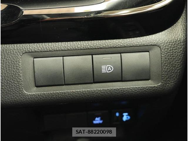 Toyota AQUA 2024-06 8812373-10