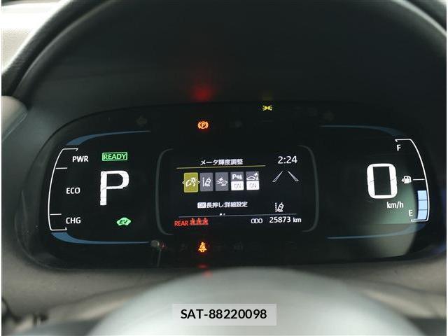 Toyota AQUA 2024-06 8812373-6