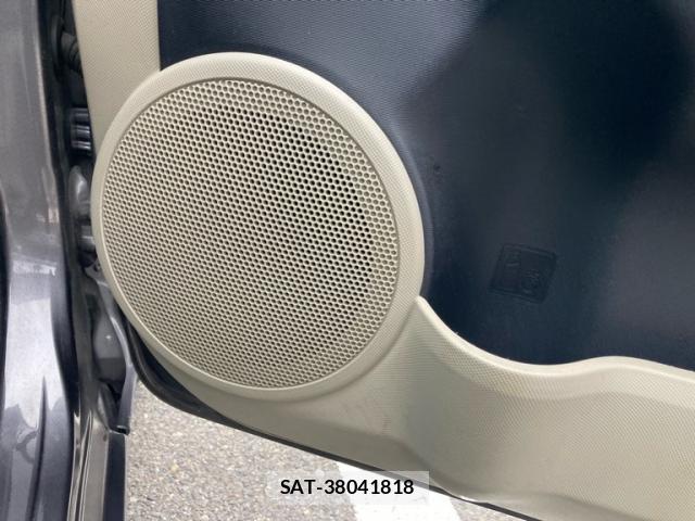 Toyota AQUA 2013-04 8812406-17