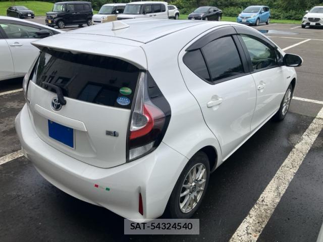 Toyota AQUA 2020-02 8812419-13