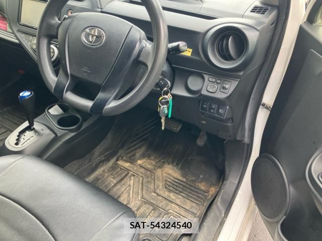 Toyota AQUA 2020-02 8812419-7