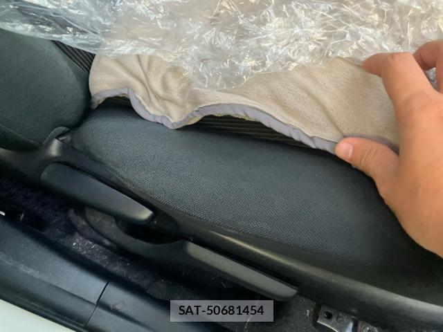 Toyota AQUA 2017-01 8812432-4