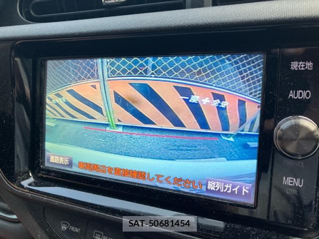 Toyota AQUA 2017-01 8812432-9