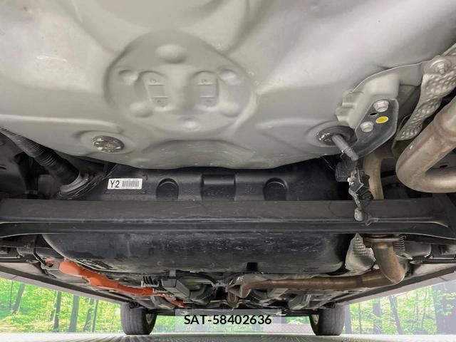 Toyota AQUA 2019-09 8812686-18