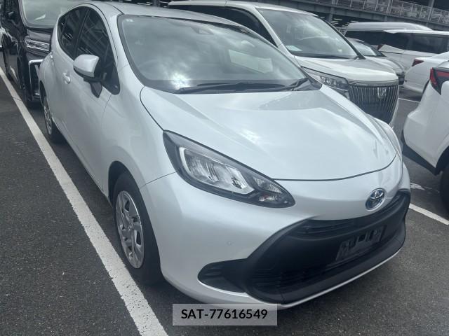 Toyota AQUA 2022-09 8812695-1