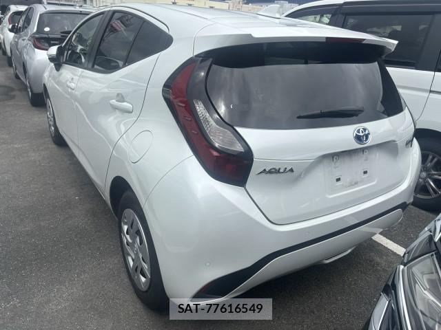 Toyota AQUA 2022-09 8812695-7