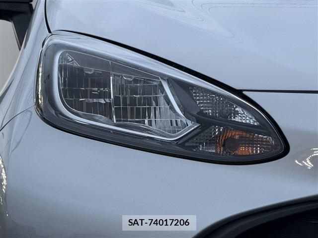 Toyota AQUA 2022-08 8812811-11