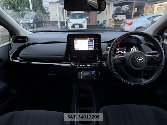 Toyota AQUA 2022-08 8812811-16