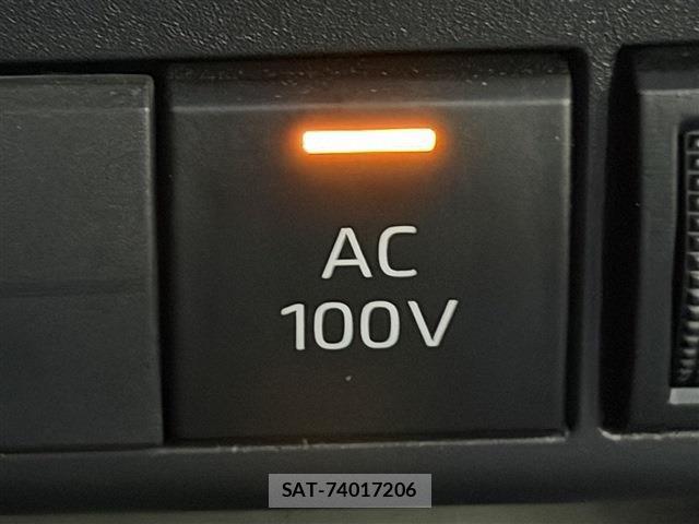 Toyota AQUA 2022-08 8812811-6