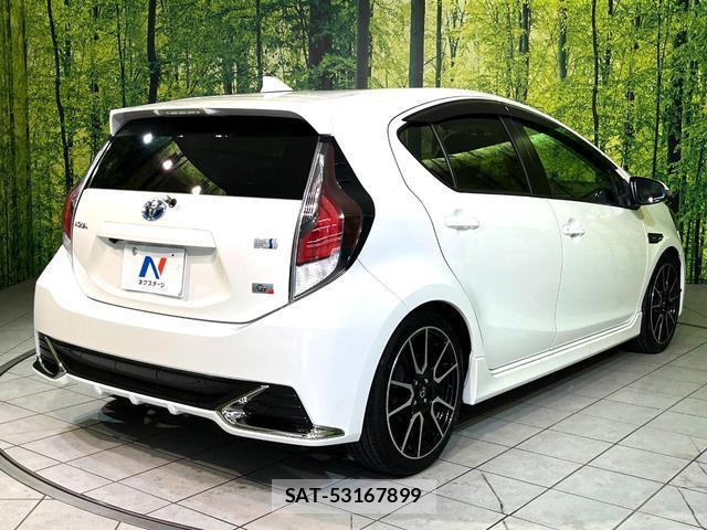 Toyota AQUA 2015-03 8812873-16