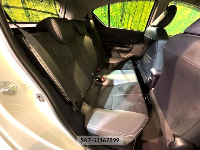Toyota AQUA 2015-03 8812873-8