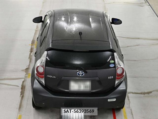 Toyota AQUA 2012-09 8813035-8