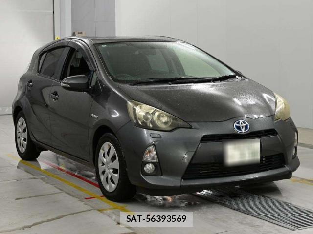 Toyota AQUA 2012-09 8813035-9