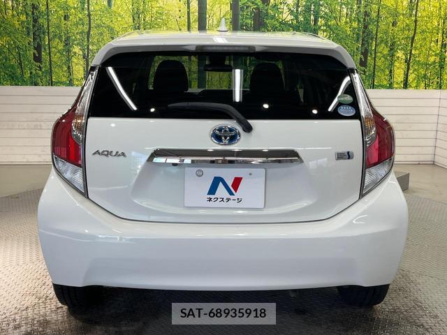 Toyota AQUA 2016-09 8813091-14