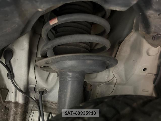Toyota AQUA 2016-09 8813091-19