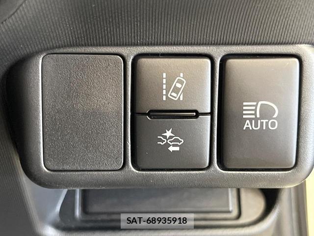 Toyota AQUA 2016-09 8813091-4