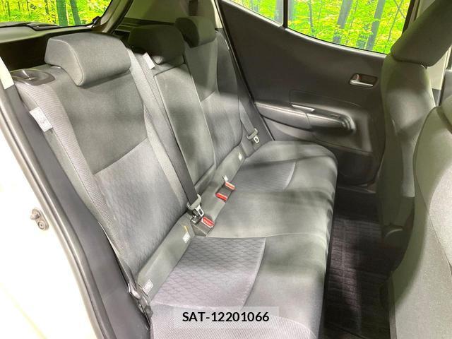 Toyota AQUA 2022-03 8813182-10