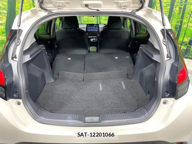 Toyota AQUA 2022-03 8813182-11