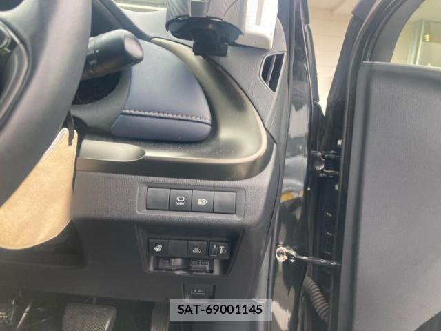 Toyota AQUA 2021-11 8813271-10