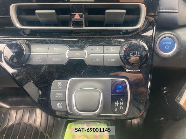 Toyota AQUA 2021-11 8813271-17