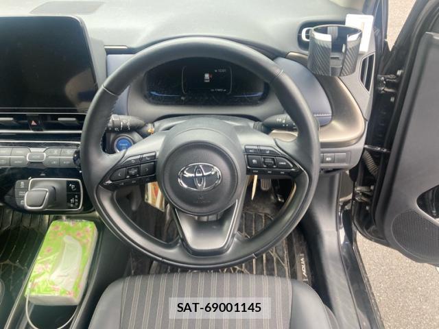 Toyota AQUA 2021-11 8813271-8