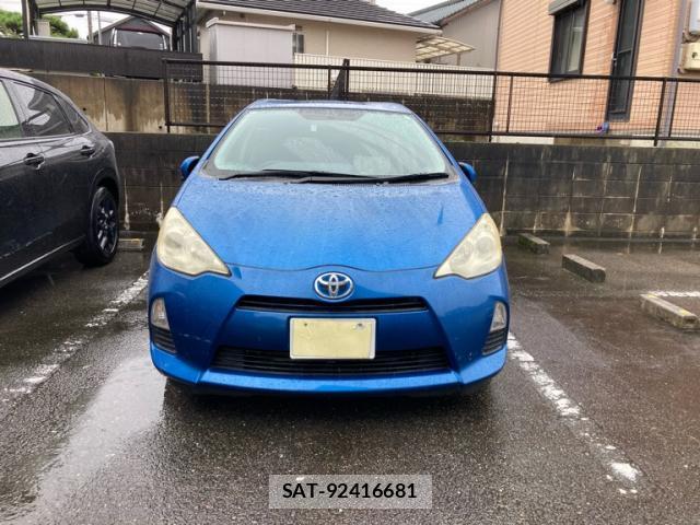 Toyota AQUA 2012-12 8813295-0