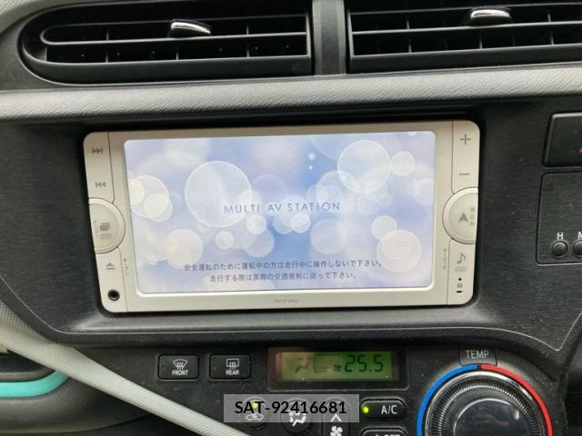 Toyota AQUA 2012-12 8813295-14