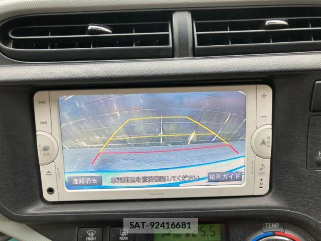 Toyota AQUA 2012-12 8813295-16