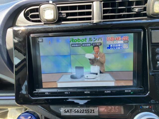 Toyota AQUA 2017-05 8813392-17
