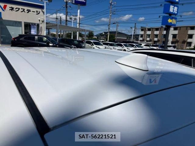 Toyota AQUA 2017-05 8813392-3