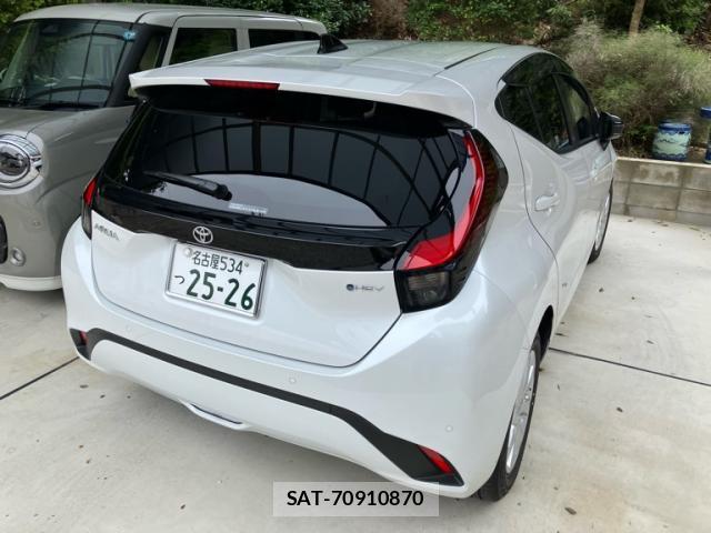 Toyota AQUA 2025-12 8813457-12