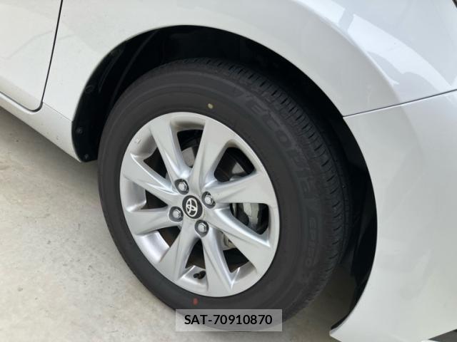 Toyota AQUA 2025-12 8813457-2