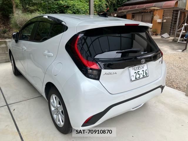 Toyota AQUA 2025-12 8813457-3