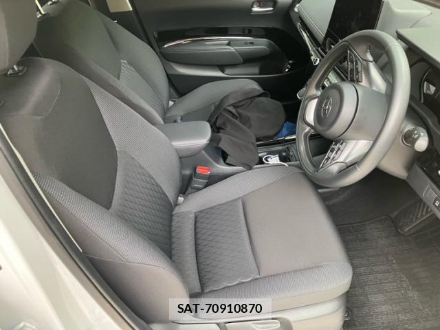 Toyota AQUA 2025-12 8813457-7