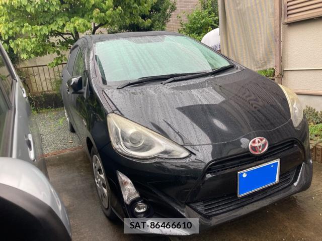 Toyota AQUA 2015-09 8813489-1