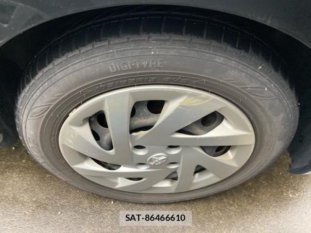 Toyota AQUA 2015-09 8813489-3