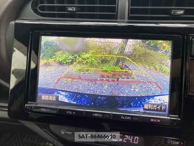 Toyota AQUA 2015-09 8813489-9