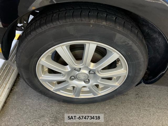 Toyota AQUA 2012-02 8813493-7
