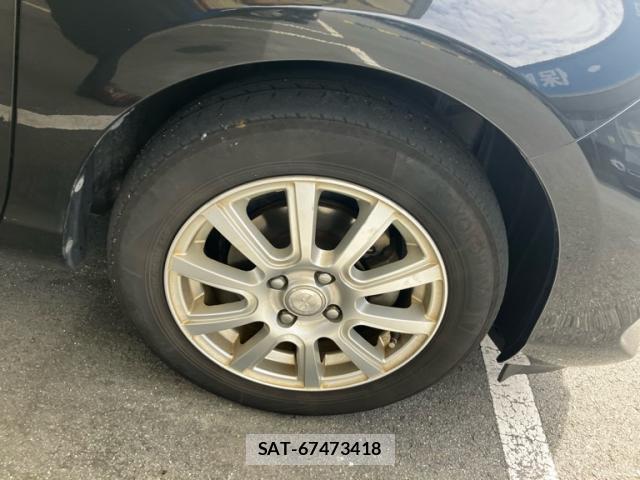 Toyota AQUA 2012-02 8813493-8