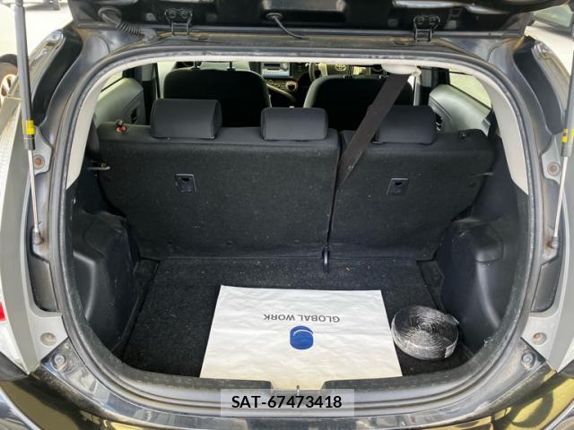 Toyota AQUA 2012-02 8813493-9