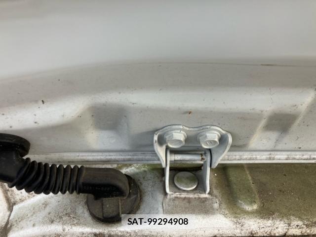 Toyota AQUA 2016-11 8813506-10