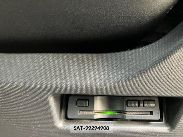Toyota AQUA 2016-11 8813506-15