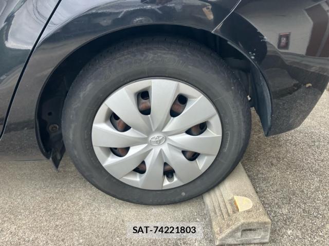 Toyota AQUA 2012-02 8813520-3
