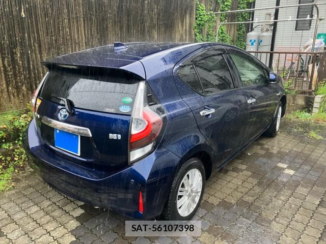 Toyota AQUA 2019-11 8813608-12